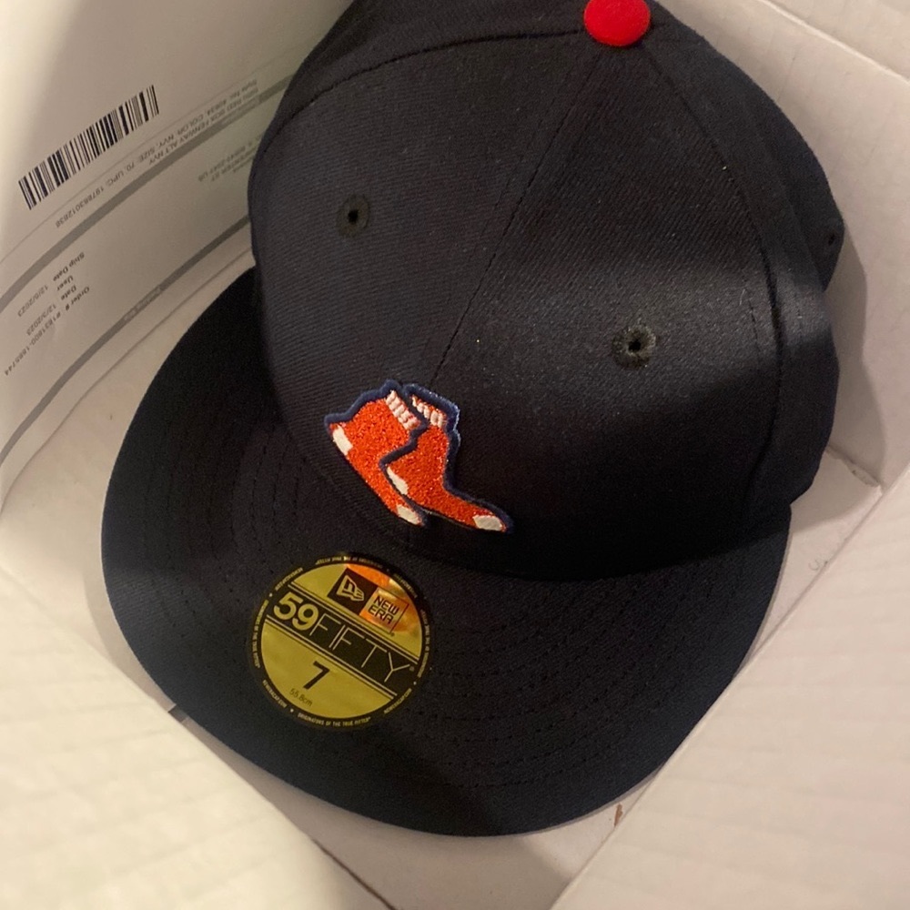 Boston red sox new era fitted. Size 7 rare sold out patch.